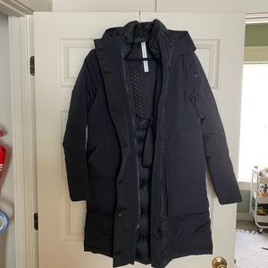 Lululemon winter warrior parka black size 8